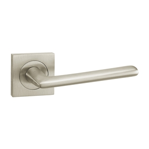 door handle 2 door handles set on round rosette satin brass finish manufactured in brass ma885 lat